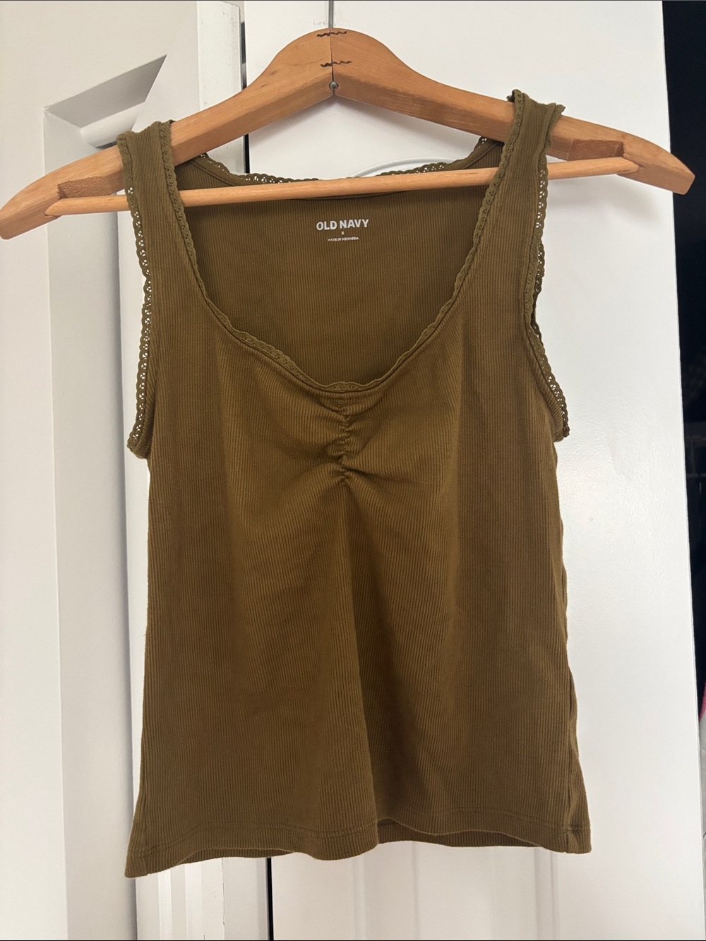 Old Navy Olive Tank with Lace Trim